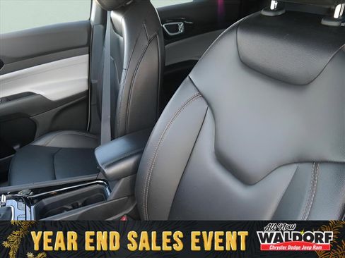 Used 2024 Jeep Compass Limited image 9