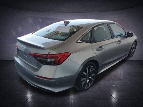 Used 2022 Honda Civic EX image 5