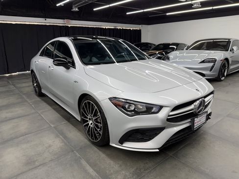Used 2022 Mercedes-Benz CLA 35 AMG 4MATIC image 9