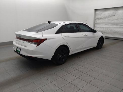 Used 2023 Hyundai Elantra SEL image 10