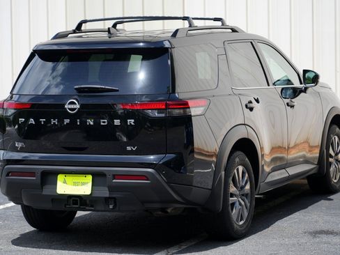 Used 2024 Nissan Pathfinder SV w/ SV Premium Package FWD image 49