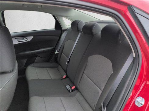 Used 2022 Kia Forte LXS image 18