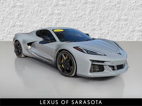 Used 2025 Chevrolet Corvette E-Ray w/ Stealth Interior Trim Package image 1