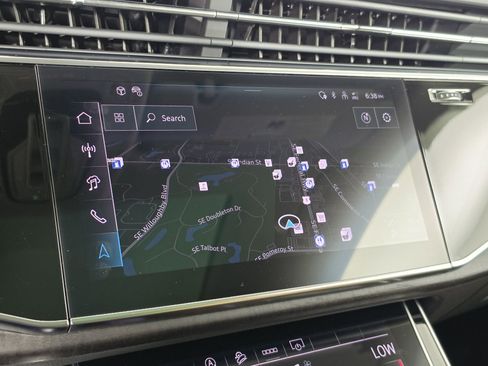Certified 2025 Audi Q8 Premium Plus w/ Premium Plus Package AWD/4WD image 28