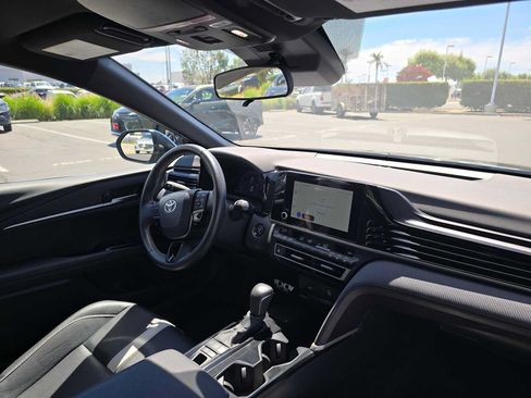Used 2026 Toyota Camry SE FWD image 11