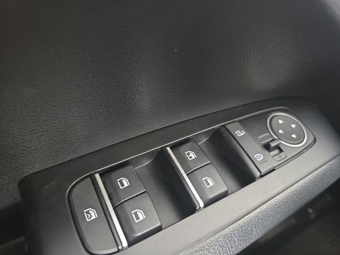 Certified 2025 Kia Soul LX w/ LX Technology Package FWD image 26