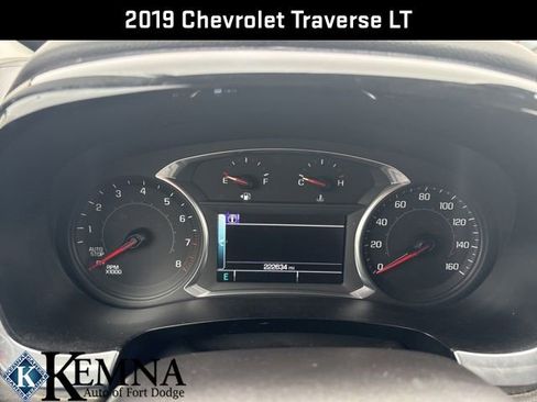 Used 2019 Chevrolet Traverse LT w/ LT Premium Package image 11