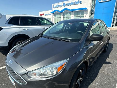 Used 2015 Ford Focus S FWD image 4