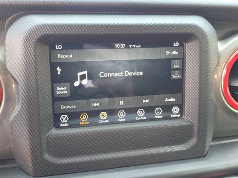 Used 2021 Jeep Wrangler Unlimited Sahara AWD/4WD image 18