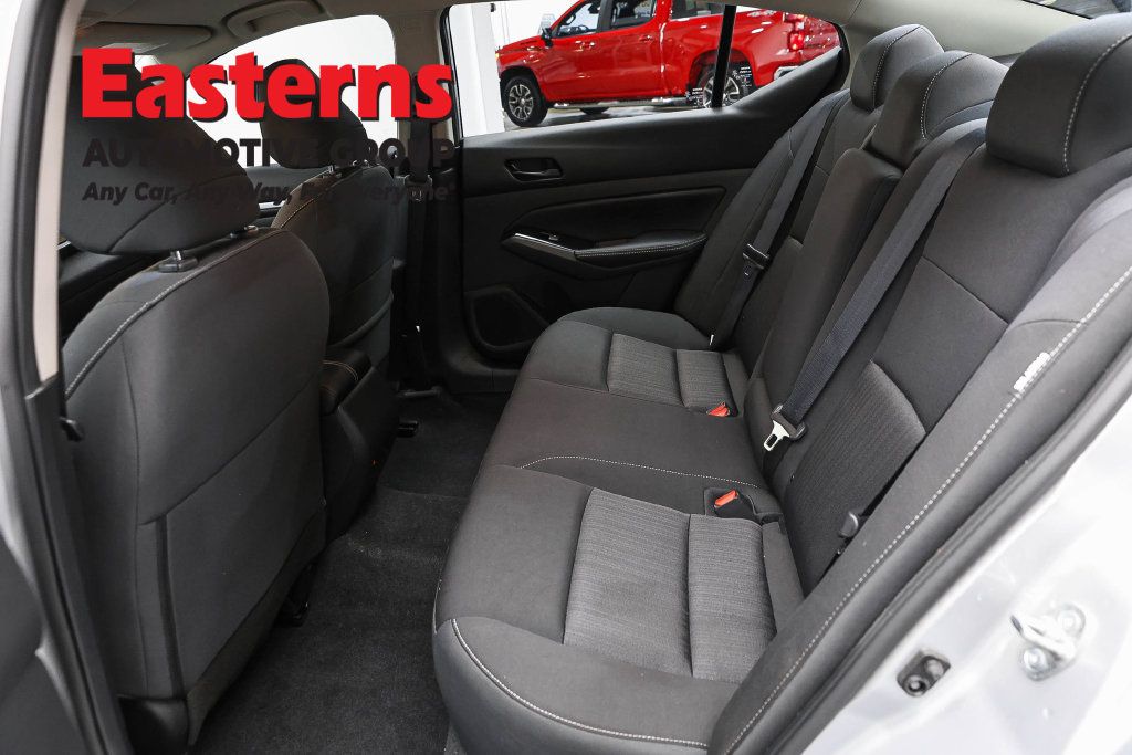Used 2023 Nissan Altima 2.5 SV FWD image 23