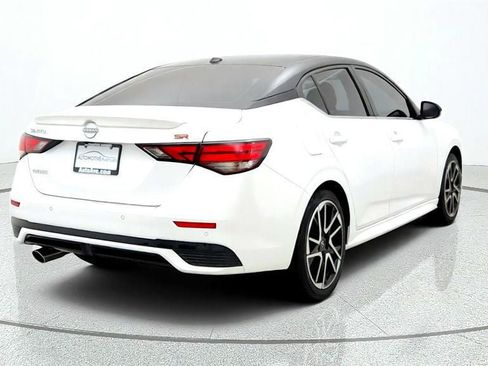 Used 2025 Nissan Sentra SR FWD image 5