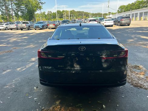 Used 2025 Toyota Camry LE w/ Convenience Package image 3