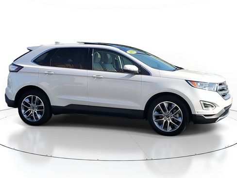 Used 2018 Ford Edge Titanium w/ Equipment Group 302A image 2
