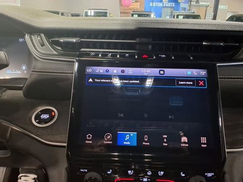 Used 2024 Jeep Grand Cherokee L Limited w/ Luxury Tech Group II AWD/4WD image 23