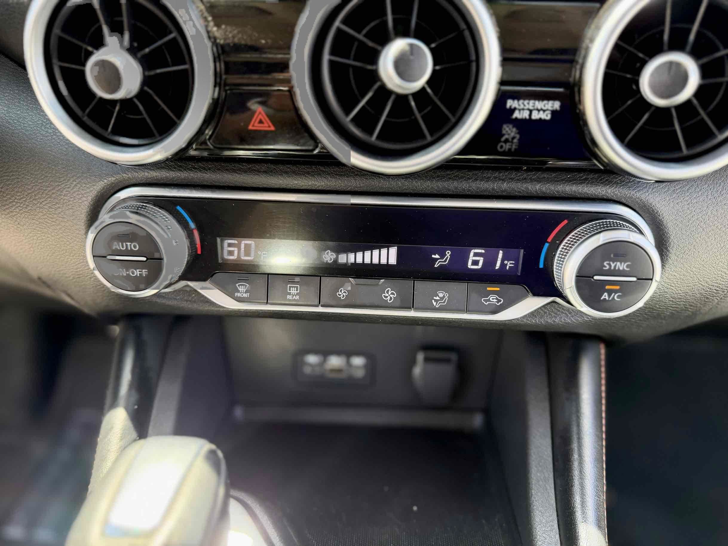 Used 2020 Nissan Sentra SR w/ Electronics Package FWD image 19