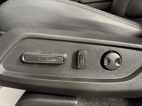 Used 2024 Honda Pilot Touring image 37