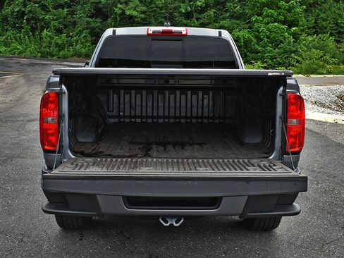 Used 2021 Chevrolet Colorado LT w/ LT Convenience Package AWD/4WD image 8