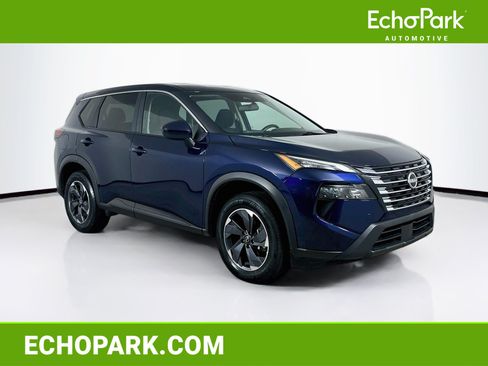 Used 2025 Nissan Rogue SV FWD image 1