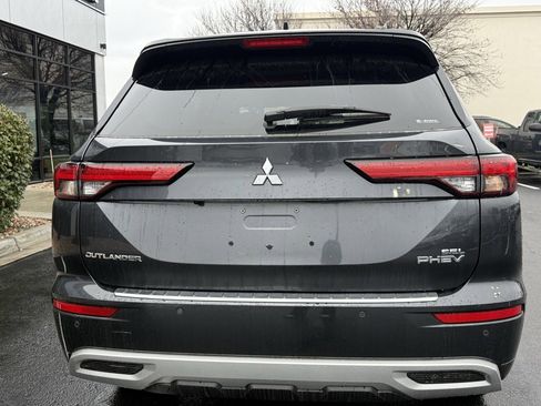 Used 2025 Mitsubishi Outlander SEL image 36