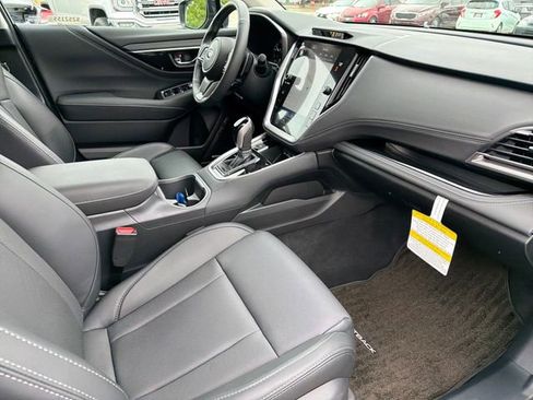 Used 2025 Subaru Outback Limited AWD/4WD image 23