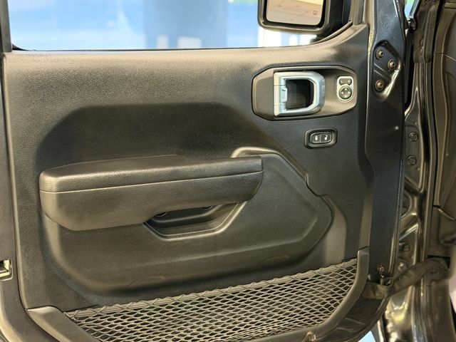 Used 2022 Jeep Gladiator Sport AWD/4WD image 15