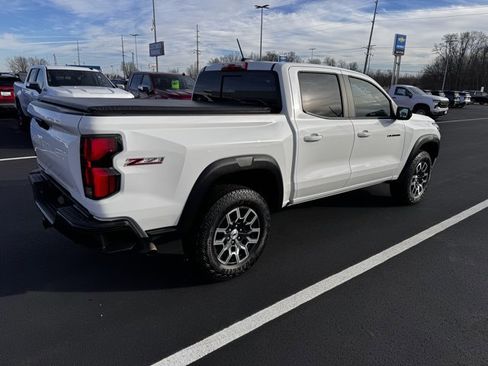 Used 2023 Chevrolet Colorado Z71 image 2