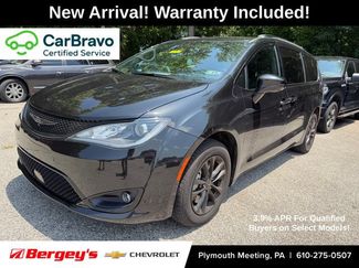 Used 2020 Chrysler Pacifica Touring-L AWD/4WD video 1
