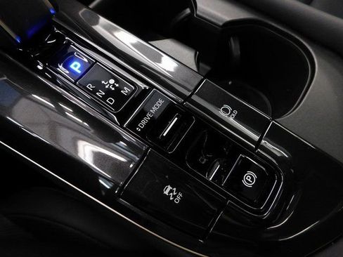 Used 2025 Toyota Crown Platinum image 41