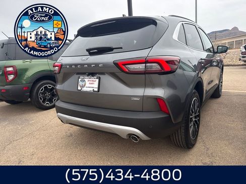 New 2026 Ford Escape SE w/ PHEV Premium Package FWD image 15