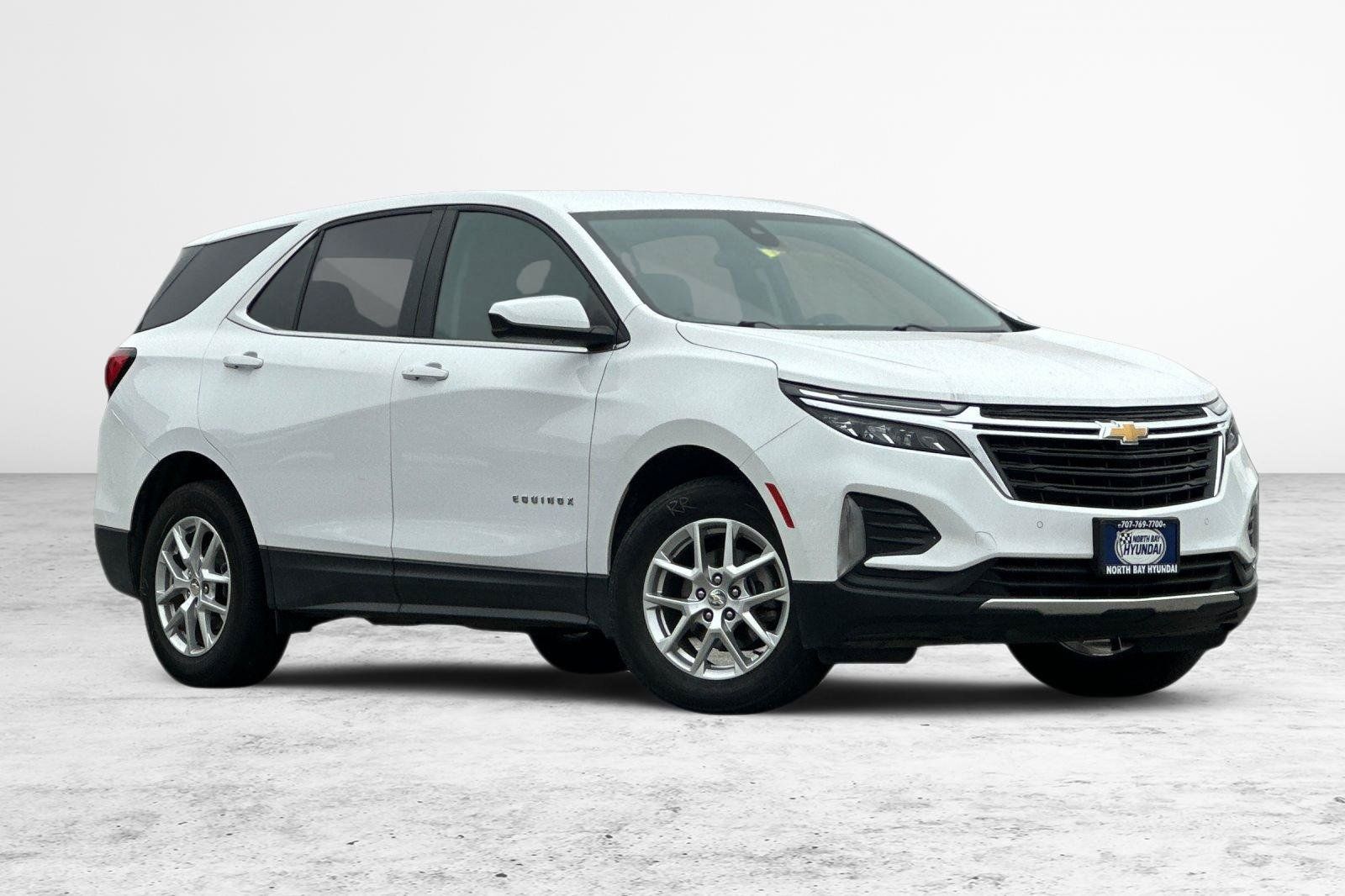 Used 2024 Chevrolet Equinox LT AWD/4WD image 2