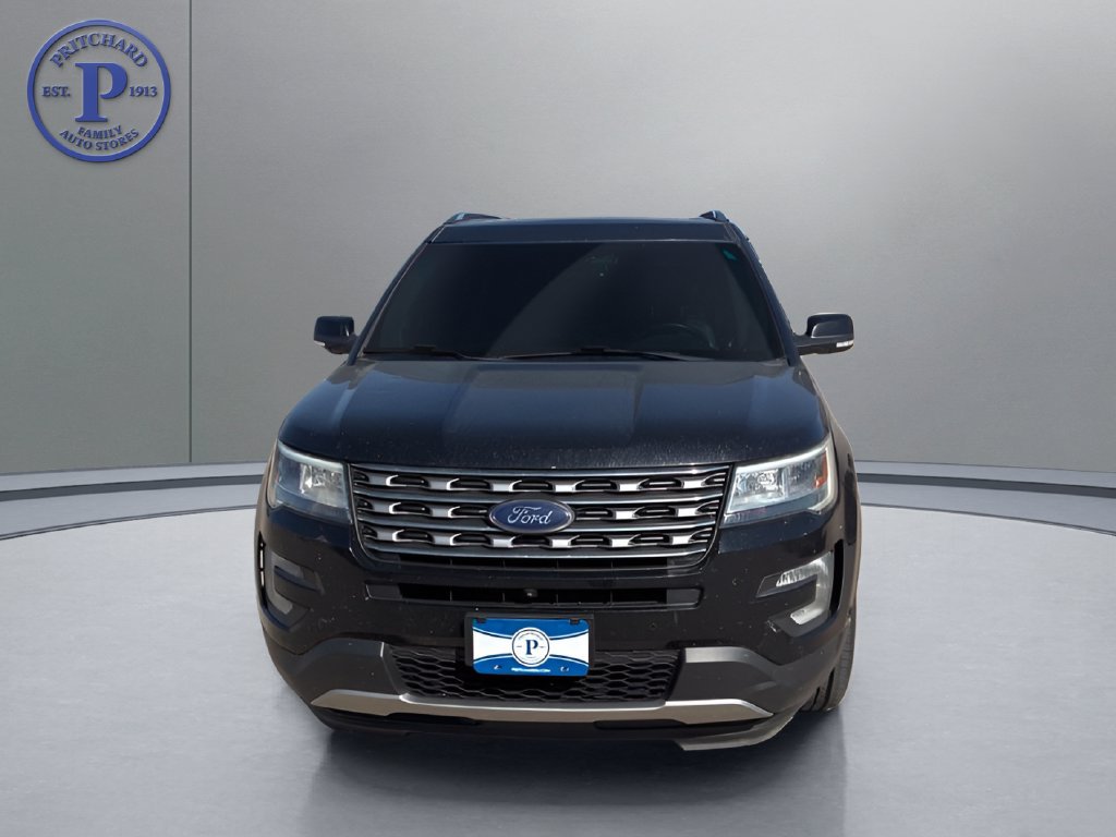 Used 2017 Ford Explorer Limited w/ Equipment Group 301A AWD/4WD image 2