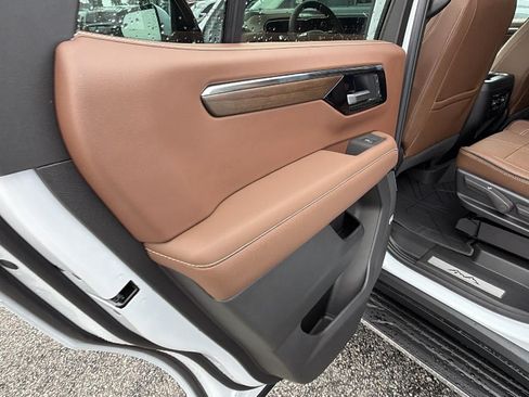 New 2026 Chevrolet Tahoe High Country w/ Sun And Tow Package AWD/4WD image 18