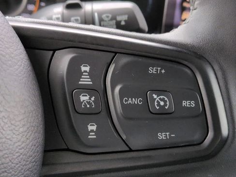 Used 2025 Jeep Wrangler Unlimited Sport AWD/4WD image 22