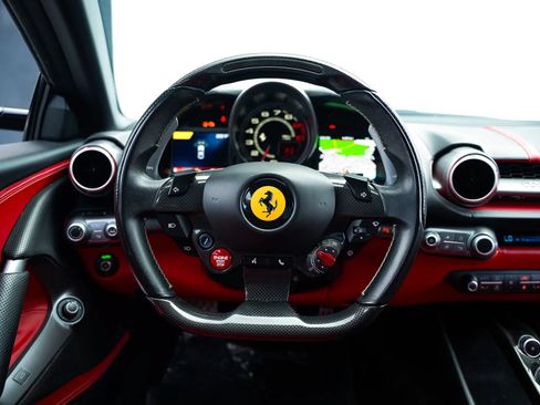 Used 2019 Ferrari 812 Superfast RWD image 21