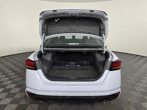 Used 2025 Nissan Altima 2.5 SR w/ SR Premium Package image 19