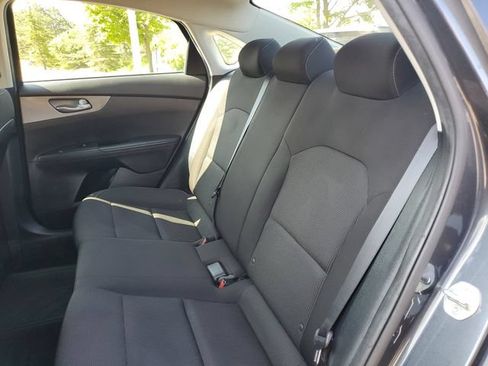 Used 2021 Kia Forte LXS FWD image 7