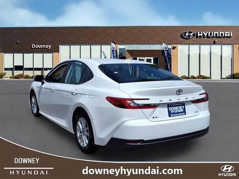 Used 2025 Toyota Camry LE image 6