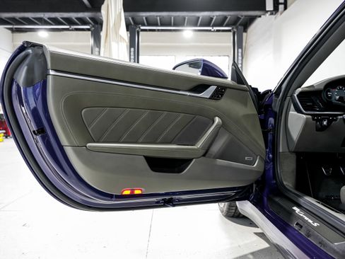 Used 2021 Porsche 911 Carrera S image 30