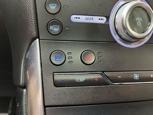 Used 2019 Ford Edge Titanium w/ Equipment Group 301A AWD/4WD image 25