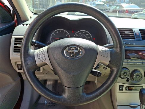 Used 2011 Toyota Corolla LE image 19