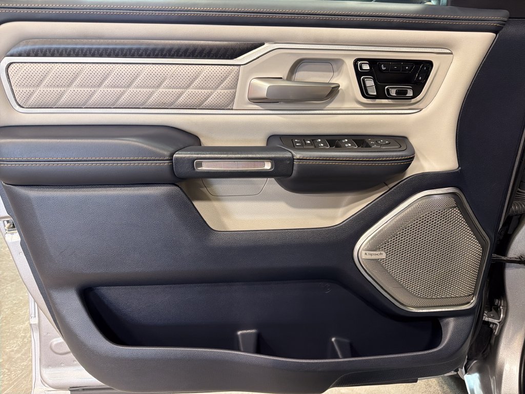 Used 2025 RAM 1500 Tungsten AWD/4WD image 16