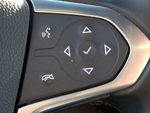 Used 2023 Chevrolet Traverse LT w/ LPO, Floor Liner Package image 22