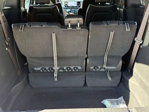 New 2025 Chrysler Pacifica Limited image 28
