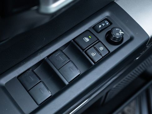 New 2026 Toyota Tundra Platinum w/ TRD Off-Road Package image 18