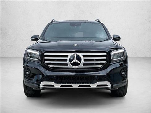 Used 2025 Mercedes-Benz GLB 250 image 3