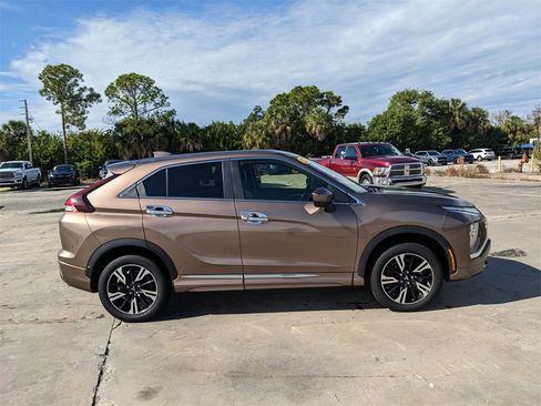 Used 2023 Mitsubishi Eclipse Cross SEL image 10