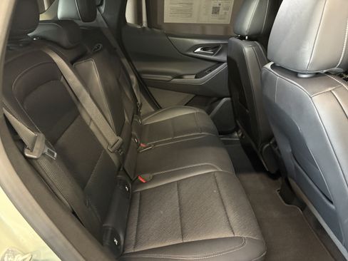 Used 2025 Chevrolet Equinox LT w/ Convenience Package II AWD/4WD image 34