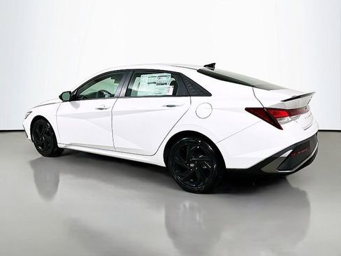 Used 2026 Hyundai Elantra Sport FWD image 4
