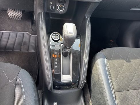 Used 2018 Nissan Kicks SV image 20