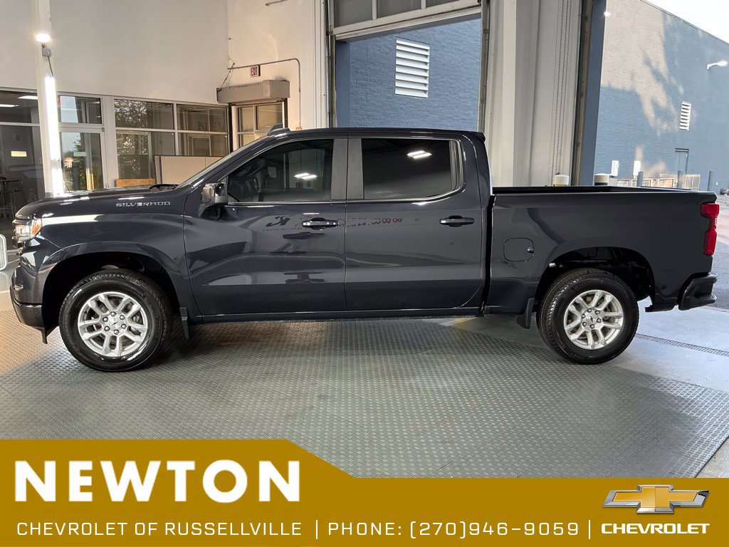 Used 2024 Chevrolet Silverado 1500 RST RWD image 3